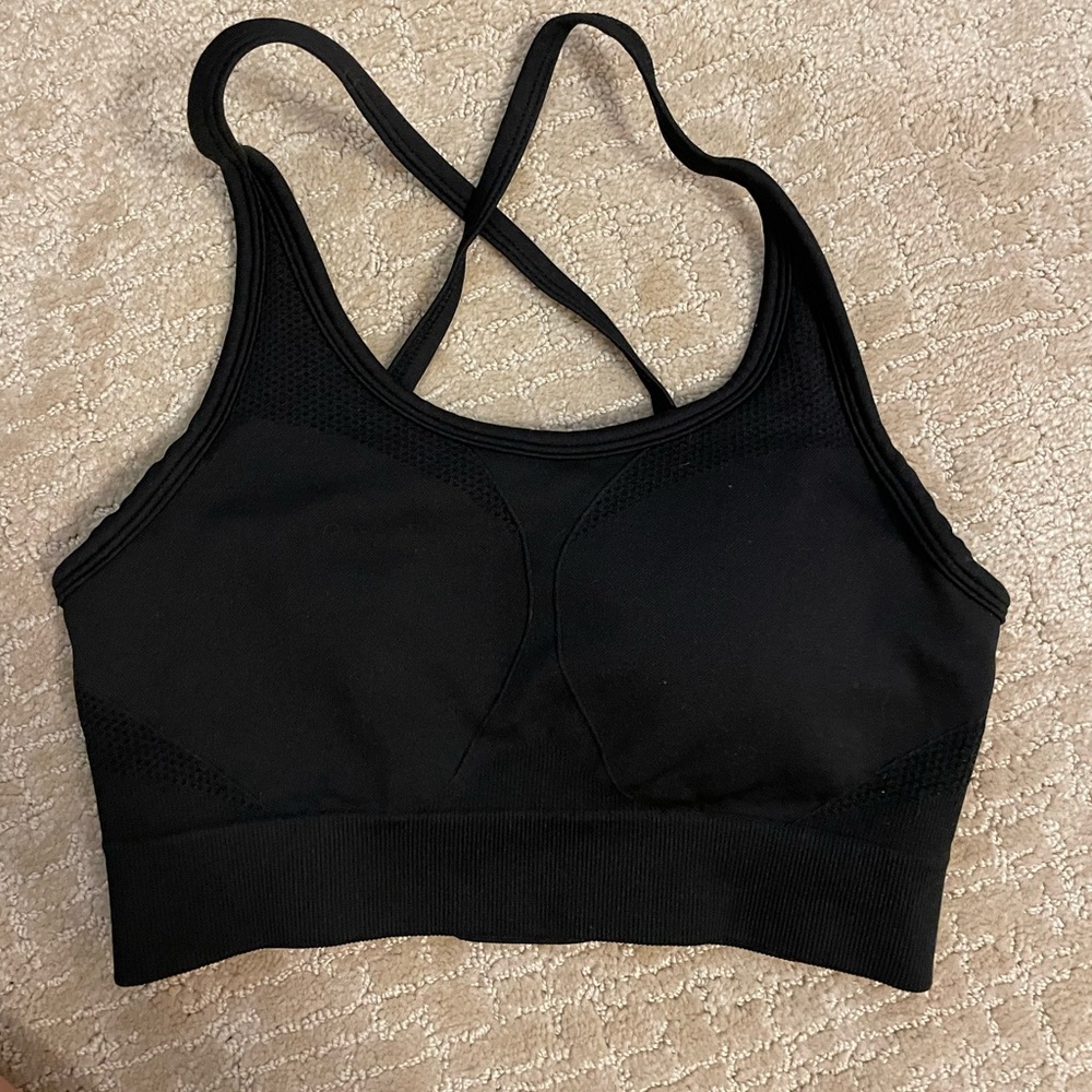 AYBL Motion Seamless Sports Bra - Black